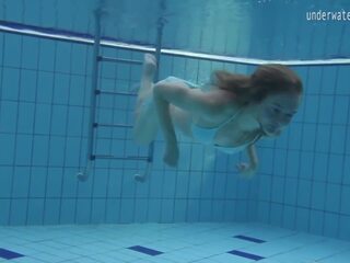 Kecil tetek kecil mungil remaja clara di bawah air, kotor video 0c | xhamster