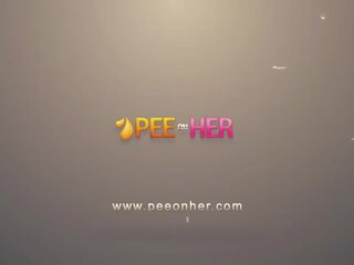 Peeonher - ponyplay işemek sikme - işemek giyisi degiştirme odası: ücretsiz seks klips 0b | xhamster