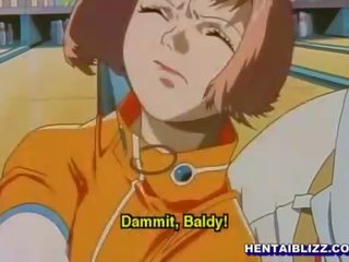I ngushtë anime zonjë me firmë cica merr një i madh geto pecker në të saj kuçkë